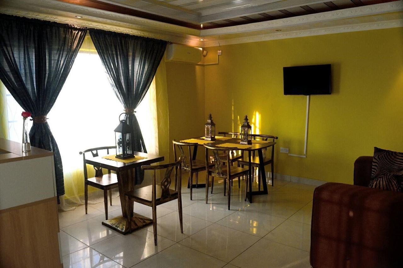 Mathlyn Guesthouse Gaborone Exterior photo