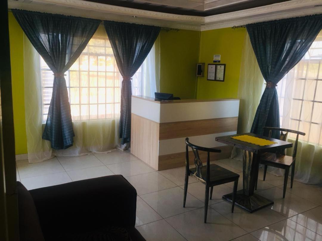Mathlyn Guesthouse Gaborone Exterior photo